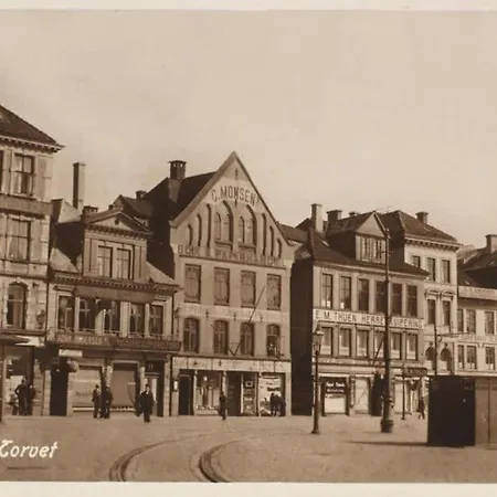 Lejlighed Dinbnb I The Bryggen Experience I Enjoy Life With Friends & Family