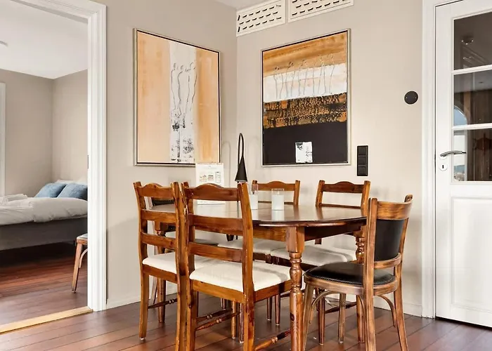 Lejlighed Dinbnb I The Bryggen Experience I Enjoy Life With Friends & Family Bergen