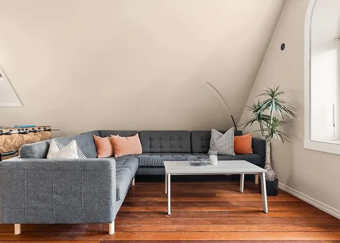 Dinbnb I The Bryggen Experience I Enjoy Life With Friends & Family