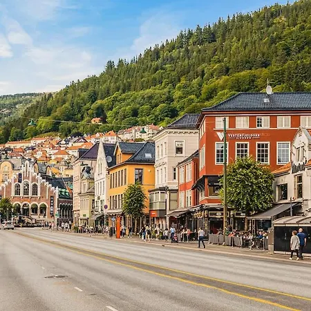 Dinbnb I The Bryggen Experience I Enjoy Life With Friends & Family Apartment