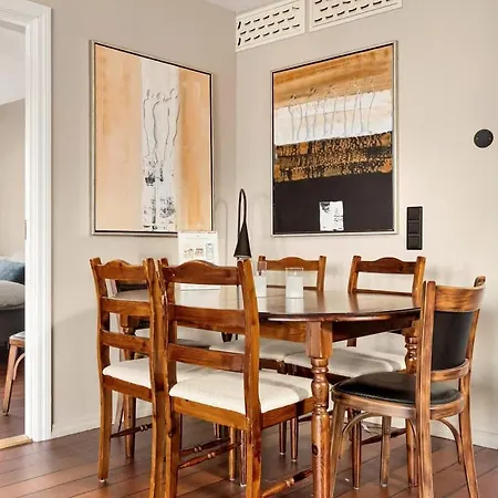 Apartment Dinbnb I The Bryggen Experience I Enjoy Life With Friends & Family Bergen
