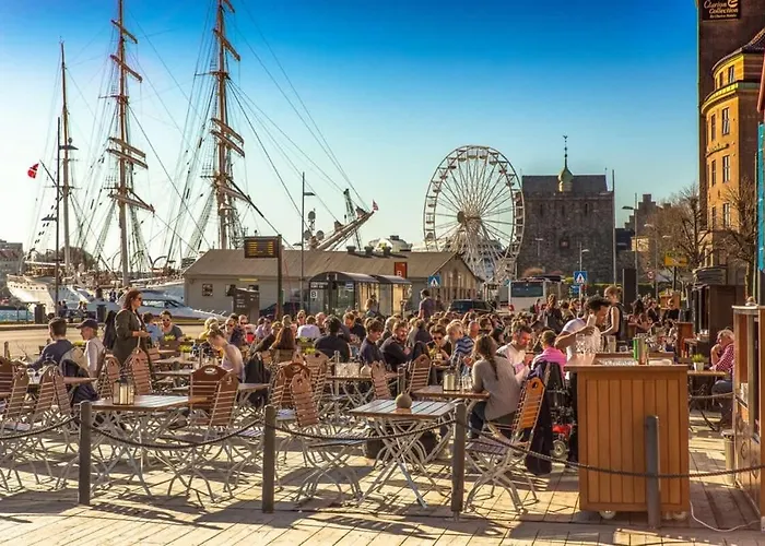 Dinbnb I The Bryggen Experience I Enjoy Life With Friends & Family Leilighet