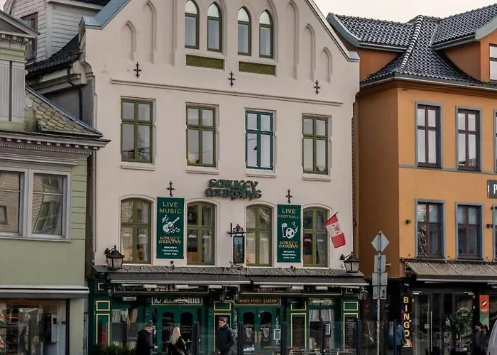Dinbnb I The Bryggen Experience I Enjoy Life With Friends & Family Bergen