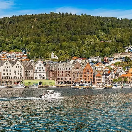 Dinbnb I The Bryggen Experience I Enjoy Life With Friends & Family Appartamento Bergen